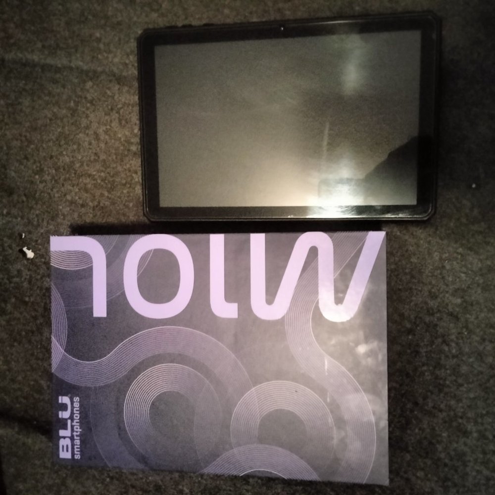 BLU / Android tablet - Picture 2 of 2